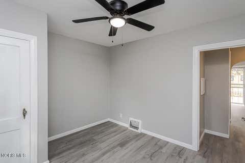 Tiny photo for 629 Cuthbert Road, Toledo, OH 43607 (MLS # 10009027)
