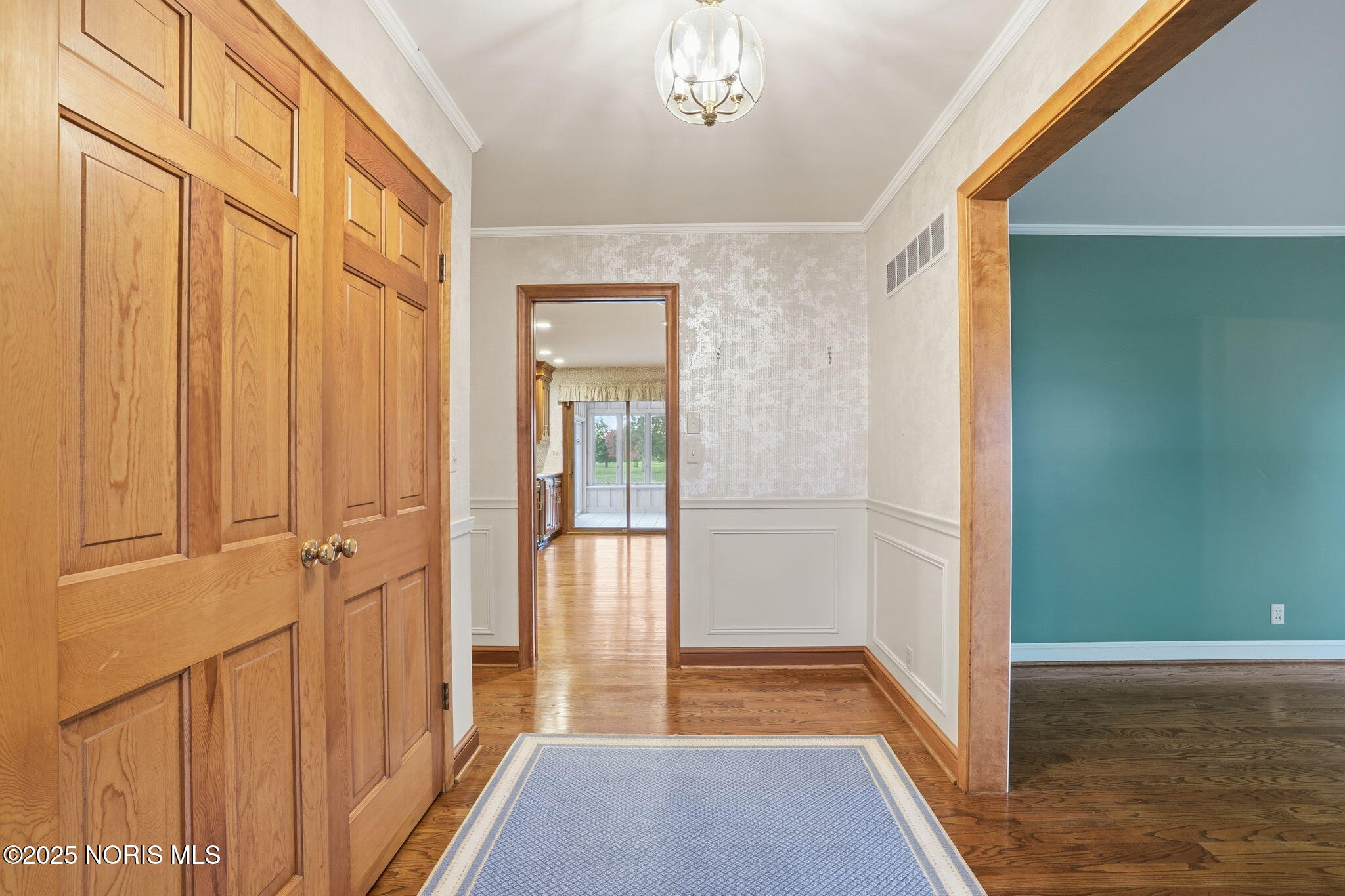 Findlay, Ohio 45840, United States, 5 Bedrooms Bedrooms, ,4 BathroomsBathrooms,Residential,Active,236562