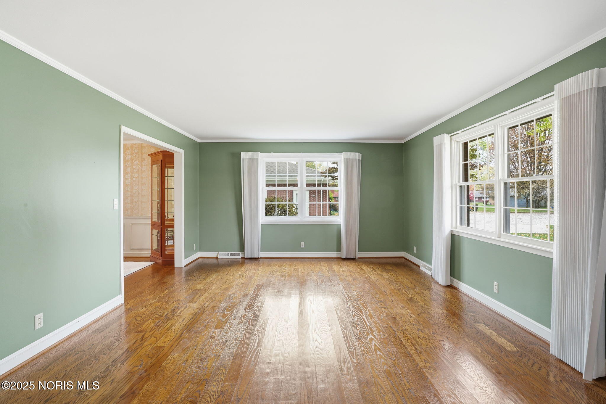 Findlay, Ohio 45840, United States, 5 Bedrooms Bedrooms, ,4 BathroomsBathrooms,Residential,Active,236562