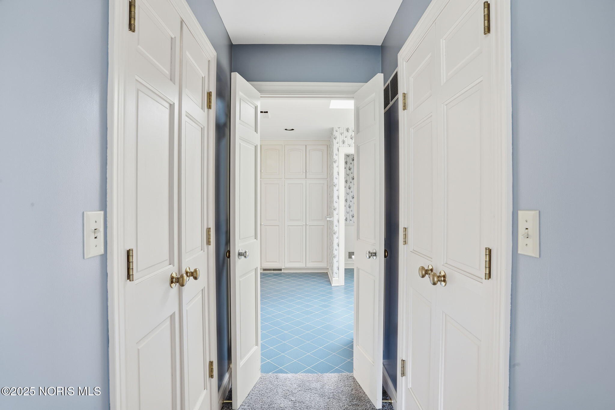 Findlay, Ohio 45840, United States, 5 Bedrooms Bedrooms, ,4 BathroomsBathrooms,Residential,Active,236562