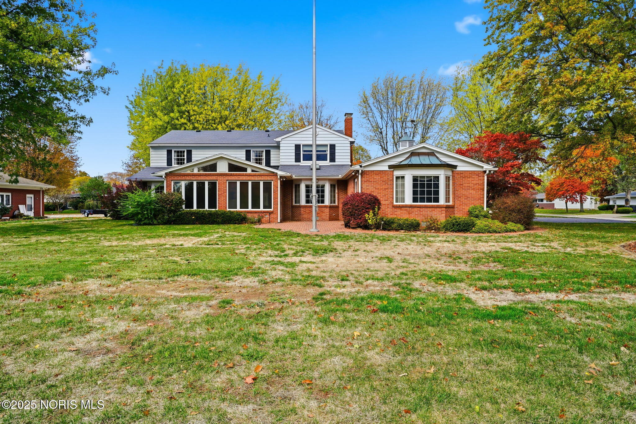 Findlay, Ohio 45840, United States, 5 Bedrooms Bedrooms, ,4 BathroomsBathrooms,Residential,Active,236562