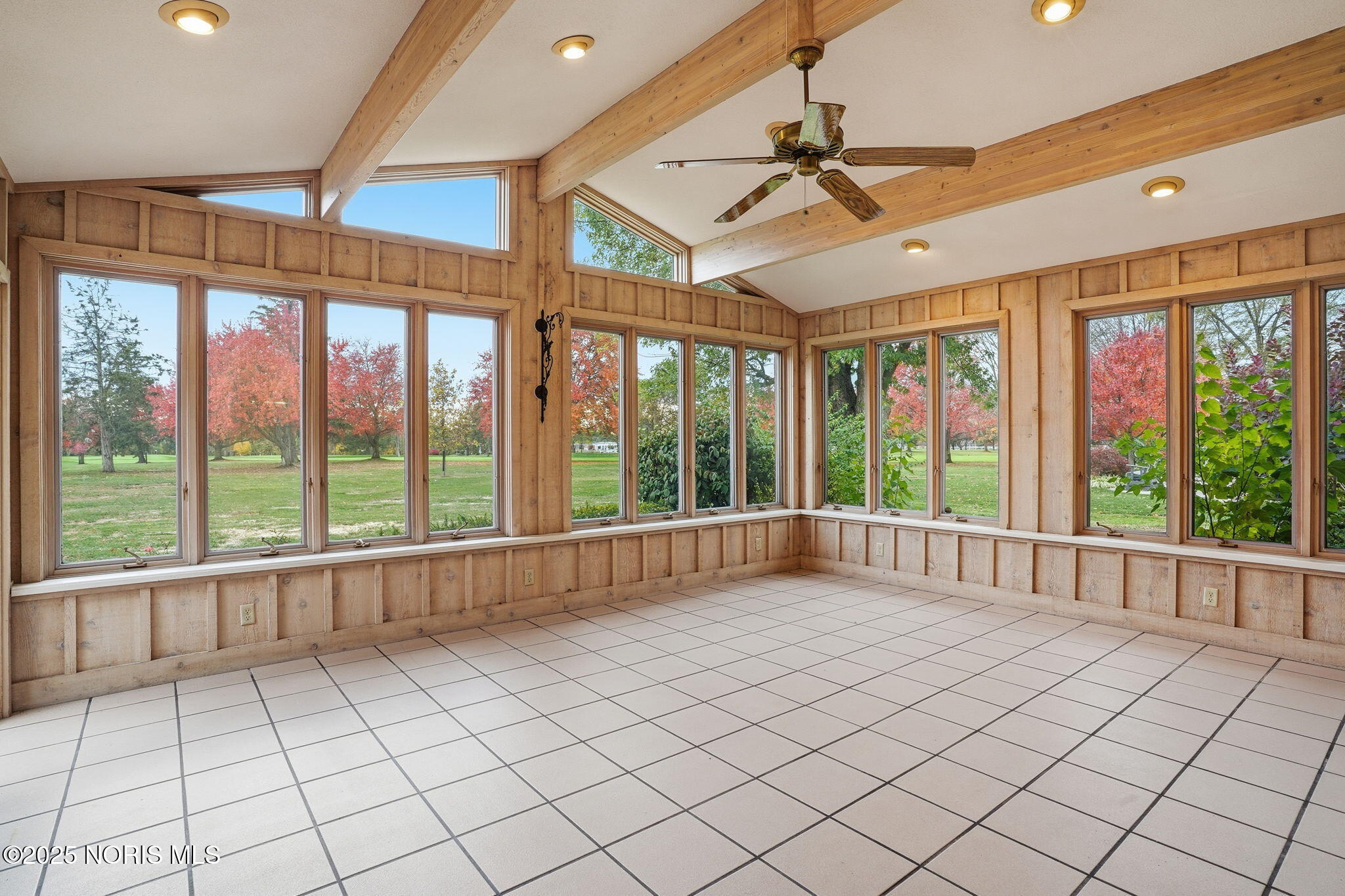 Findlay, Ohio 45840, United States, 5 Bedrooms Bedrooms, ,4 BathroomsBathrooms,Residential,Active,236562