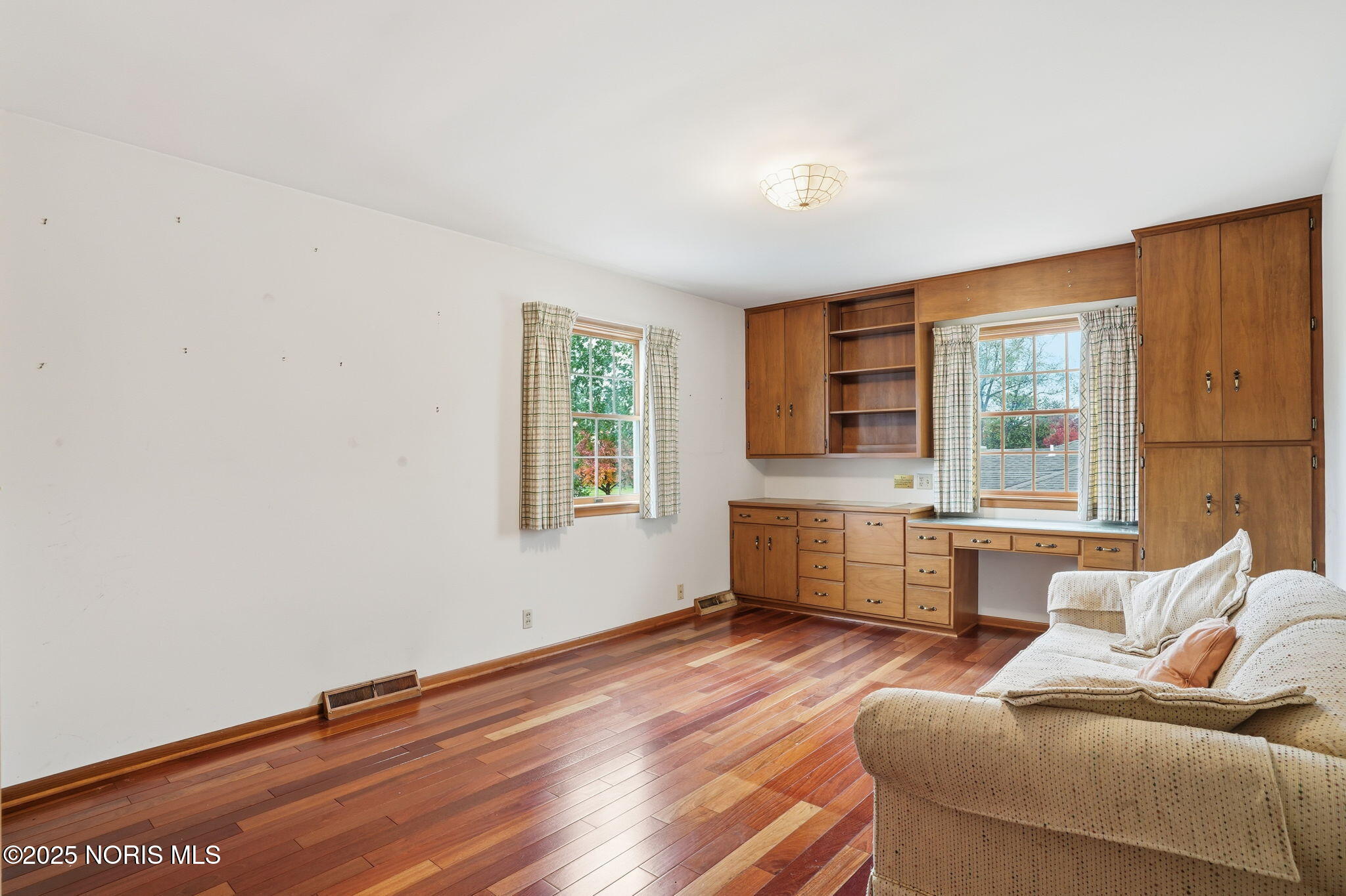 Findlay, Ohio 45840, United States, 5 Bedrooms Bedrooms, ,4 BathroomsBathrooms,Residential,Active,236562