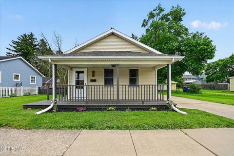 Photo of 2716 122nd Street, Toledo, OH 43611 (MLS # 10007968)