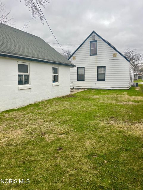 Tiny photo for 3222 Escott Avenue, Toledo, OH 43614 (MLS # 10005147)