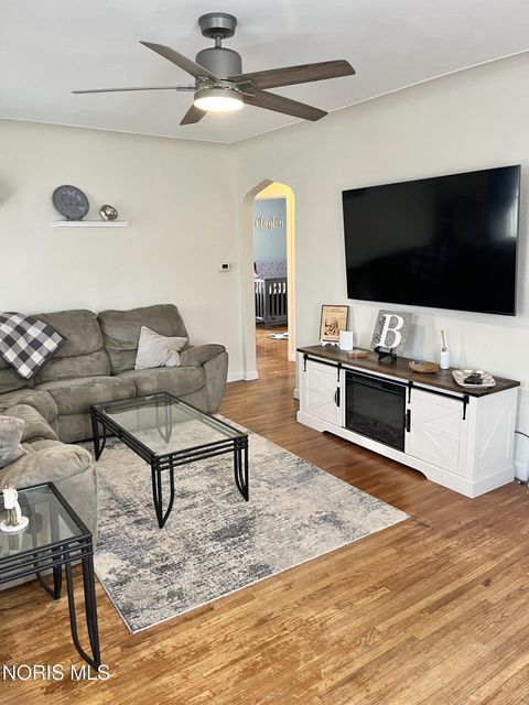 Tiny photo for 3222 Escott Avenue, Toledo, OH 43614 (MLS # 10005147)