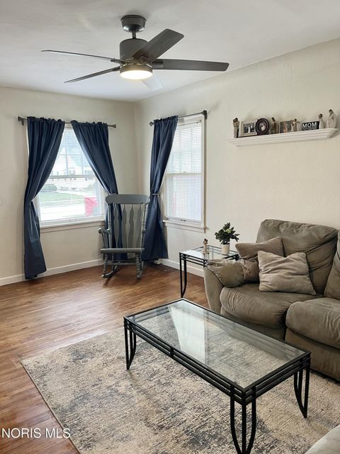 Tiny photo for 3222 Escott Avenue, Toledo, OH 43614 (MLS # 10005147)