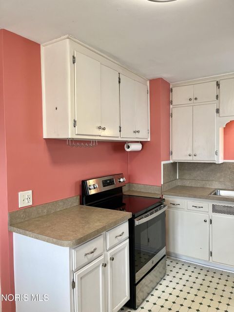 Tiny photo for 3222 Escott Avenue, Toledo, OH 43614 (MLS # 10005147)