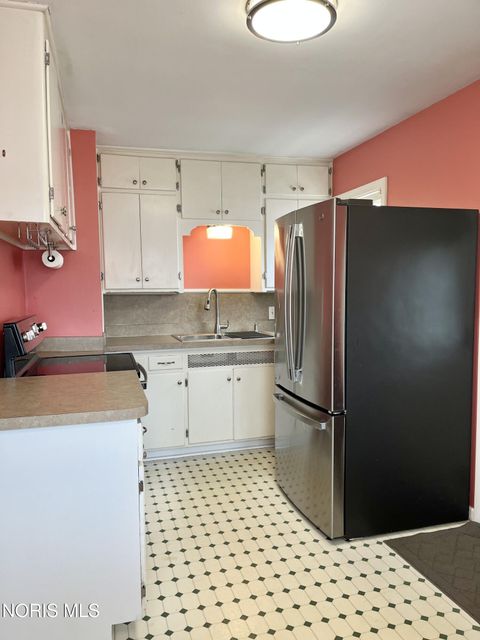 Tiny photo for 3222 Escott Avenue, Toledo, OH 43614 (MLS # 10005147)