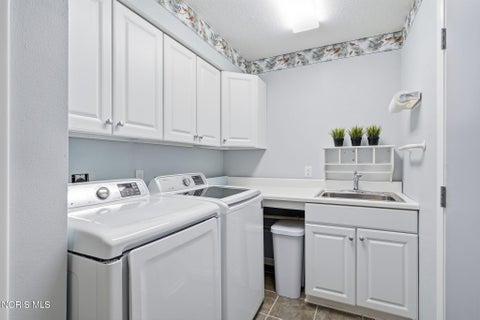 Tiny photo for 2716 Stoneleigh Drive, Toledo, OH 43617 (MLS # 10012381)