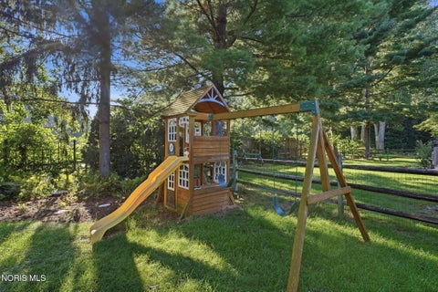 Tiny photo for 2716 Stoneleigh Drive, Toledo, OH 43617 (MLS # 10012381)
