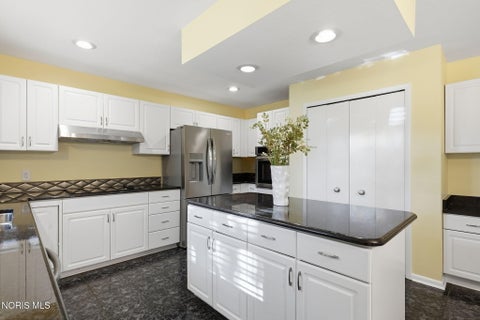 Tiny photo for 2716 Stoneleigh Drive, Toledo, OH 43617 (MLS # 10012381)
