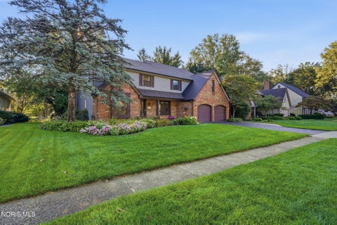 Tiny photo for 2716 Stoneleigh Drive, Toledo, OH 43617 (MLS # 10012381)