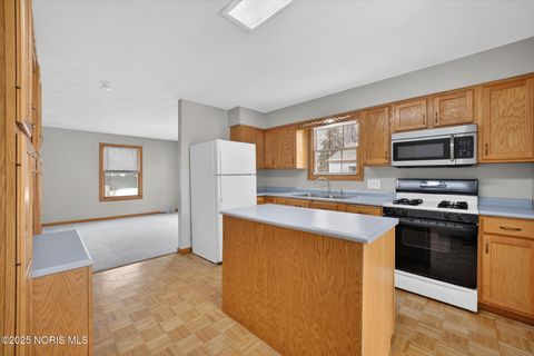 Tiny photo for 4616 Longfellow Road, Sylvania, OH 43560 (MLS # 10002361)