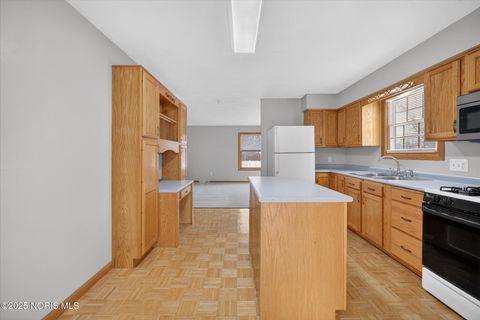 Tiny photo for 4616 Longfellow Road, Sylvania, OH 43560 (MLS # 10002361)