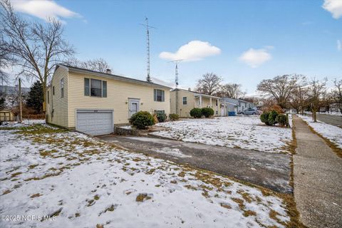 Tiny photo for 4616 Longfellow Road, Sylvania, OH 43560 (MLS # 10002361)