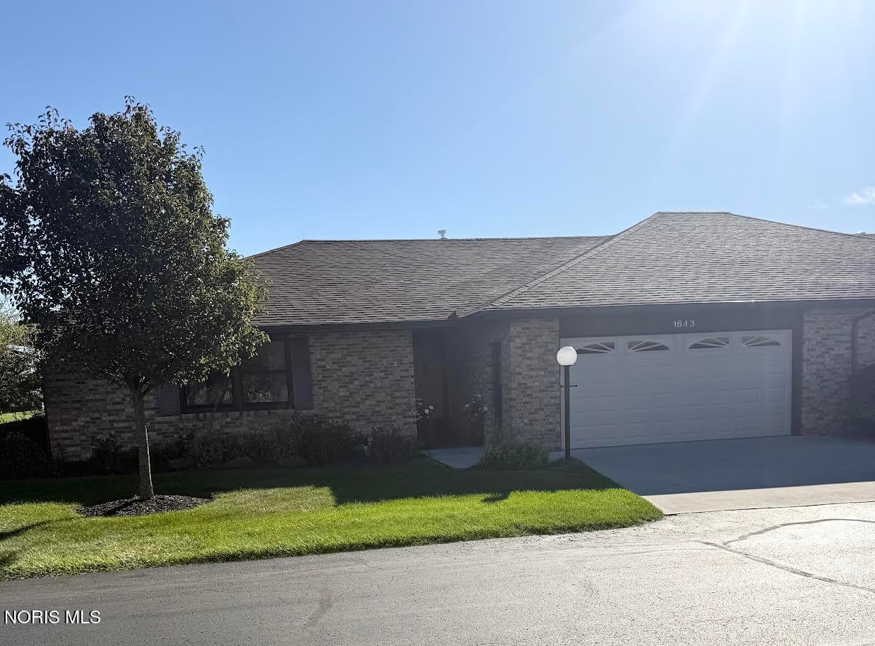 1643 Kathryn Court #24