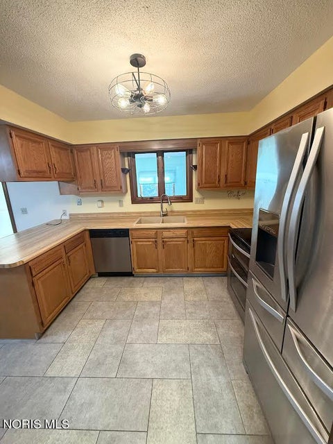 Tiny photo for 1643 Kathryn Court #24, Findlay, OH 45840 (MLS # 10014510)
