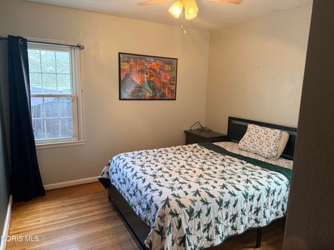 Tiny photo for 2551 Elsie Avenue, Toledo, OH 43613 (MLS # 10005945)