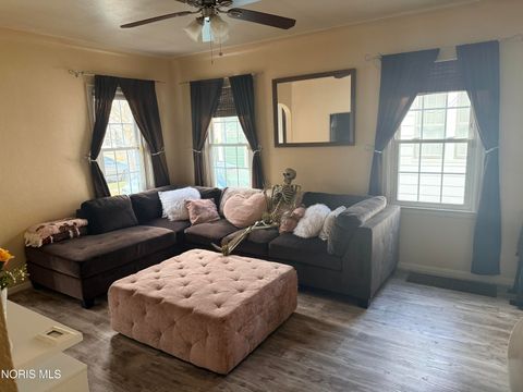 Tiny photo for 2551 Elsie Avenue, Toledo, OH 43613 (MLS # 10005945)