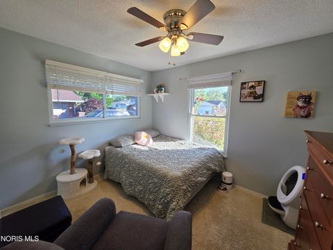 Tiny photo for 2916 Oakland Parkway, Lima, OH 45807 (MLS # 10008616)
