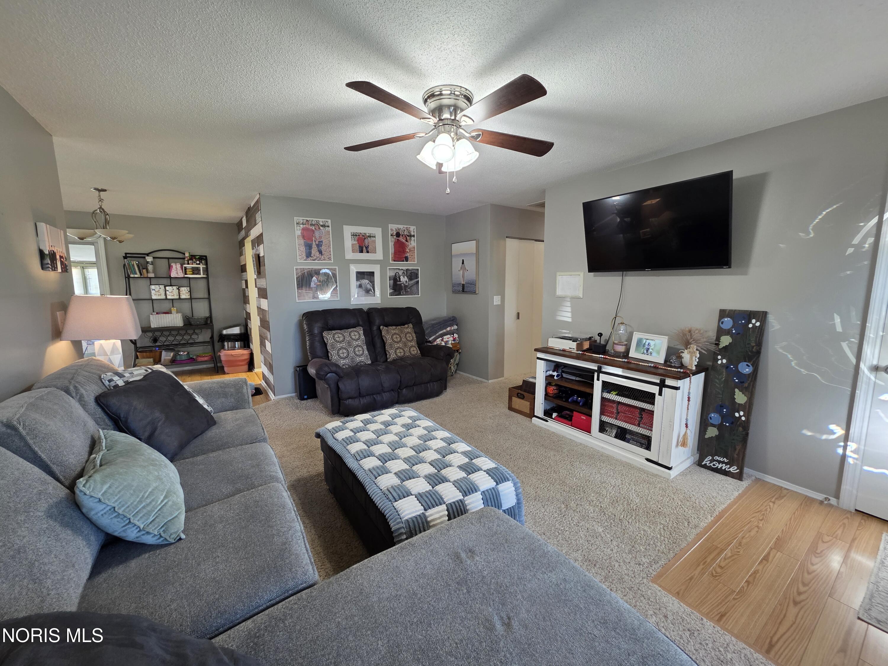 2916 Oakland Parkway
