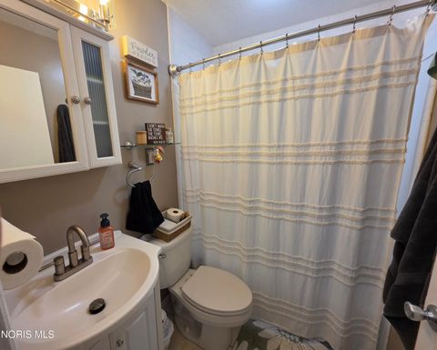 Tiny photo for 2916 Oakland Parkway, Lima, OH 45807 (MLS # 10008616)
