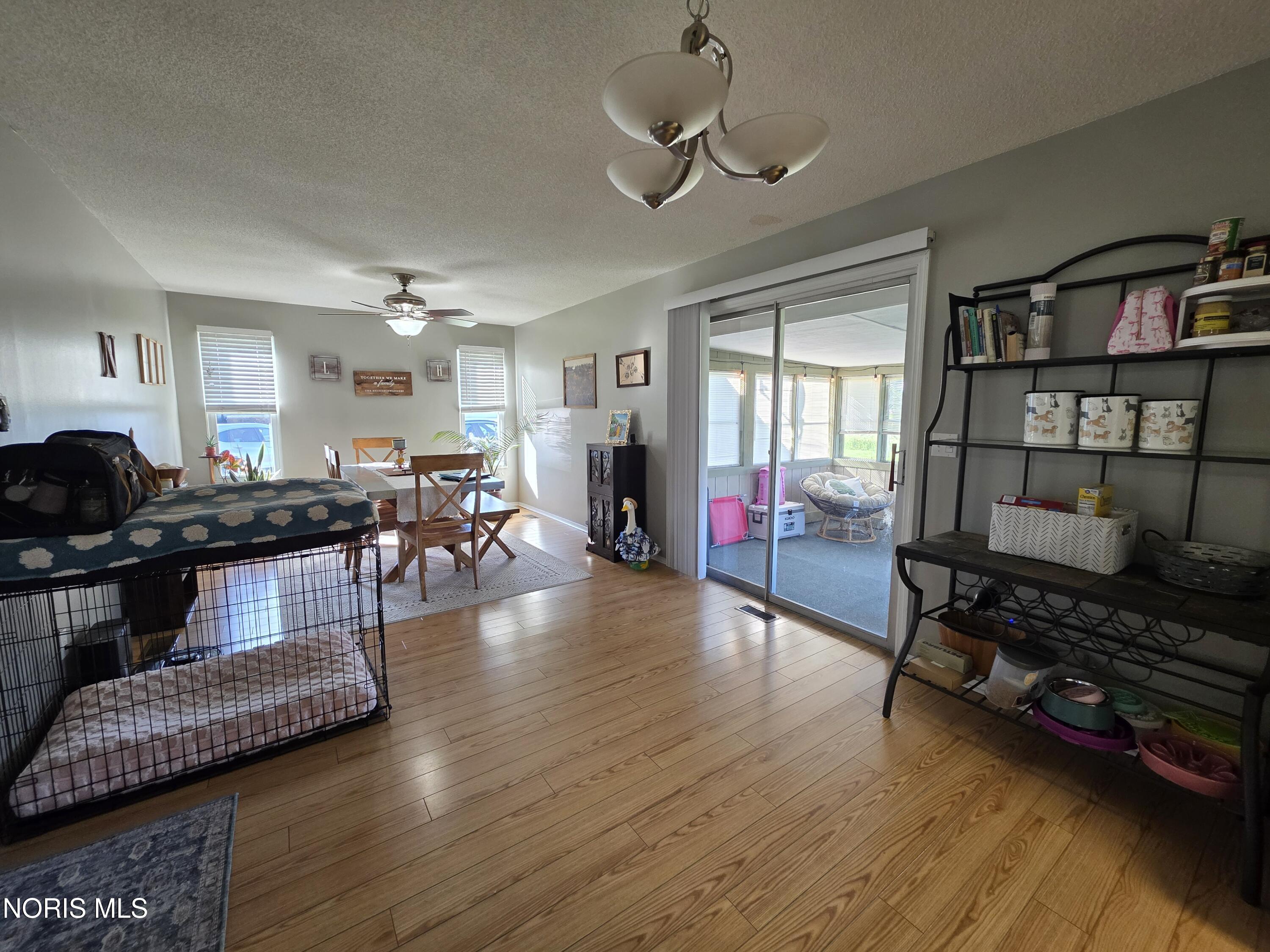 2916 Oakland Parkway