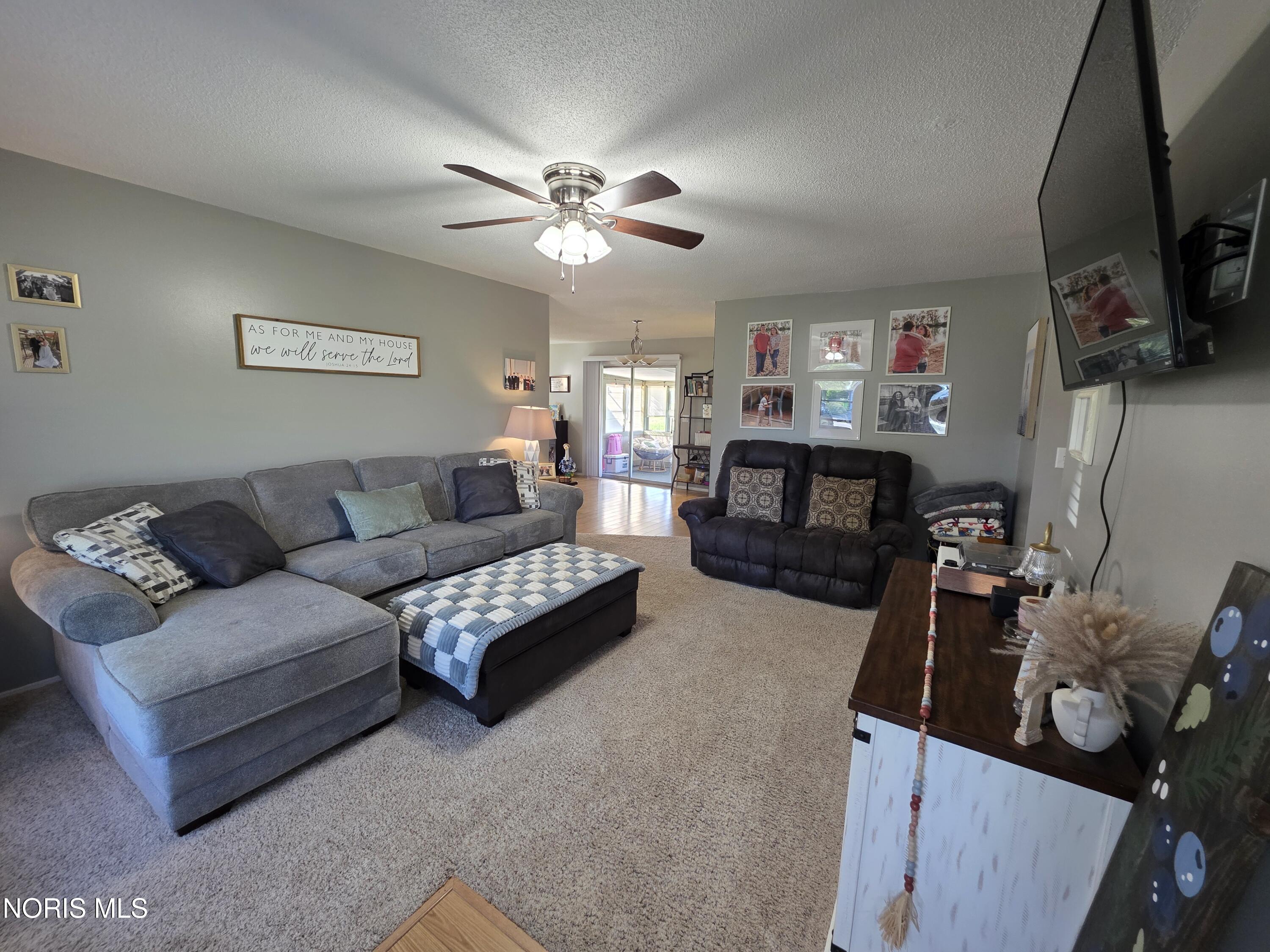2916 Oakland Parkway