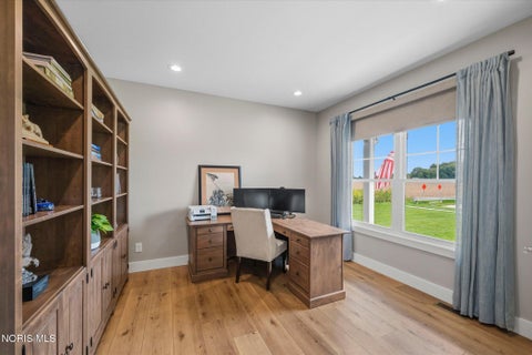 Tiny photo for 2910 Setter Point Drive, Maumee, OH 43537 (MLS # 10014226)