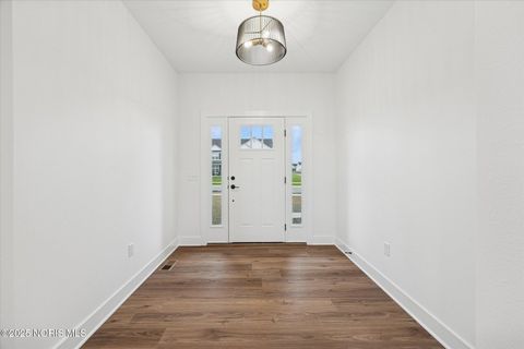 Tiny photo for 114 Kinloch Drive, Perrysburg, OH 43551 (MLS # 10000562)