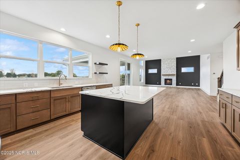 Tiny photo for 114 Kinloch Drive, Perrysburg, OH 43551 (MLS # 10000562)
