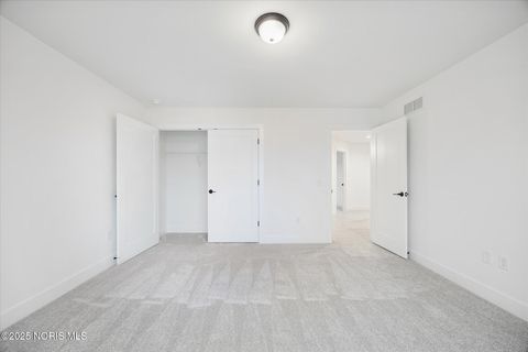 Tiny photo for 114 Kinloch Drive, Perrysburg, OH 43551 (MLS # 10000562)
