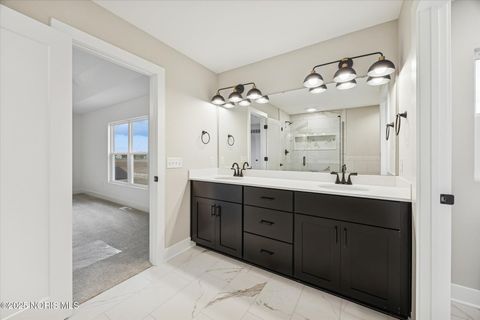 Tiny photo for 114 Kinloch Drive, Perrysburg, OH 43551 (MLS # 10000562)
