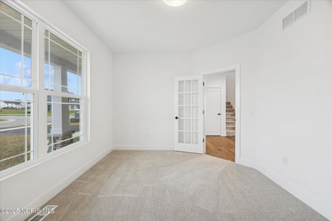 Tiny photo for 114 Kinloch Drive, Perrysburg, OH 43551 (MLS # 10000562)
