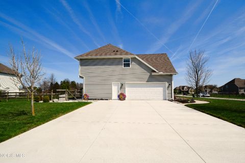 Tiny photo for 3149 Sterlingwood Lane, Perrysburg, OH 43551 (MLS # 10006398)