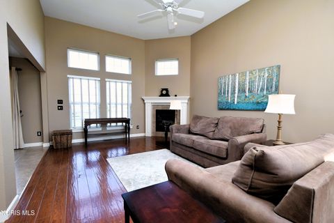 Tiny photo for 3149 Sterlingwood Lane, Perrysburg, OH 43551 (MLS # 10006398)