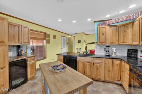 Tiny photo for 3785 Shannon Road # 234, Fremont, OH 43420 (MLS # 10009438)