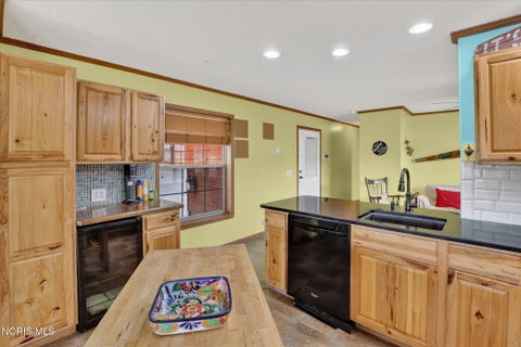 Tiny photo for 3785 Shannon Road # 234, Fremont, OH 43420 (MLS # 10009438)