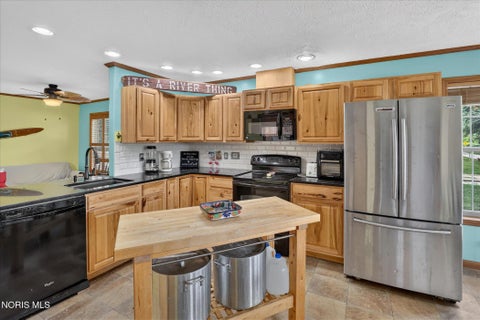 Tiny photo for 3785 Shannon Road # 234, Fremont, OH 43420 (MLS # 10009438)