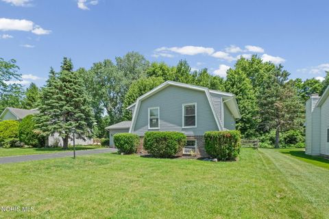 Photo of 600 Wilkshire Drive, Waterville, OH 43566 (MLS # 10009235)