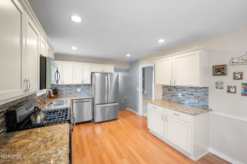 Tiny photo for 1913 Sunnylawn Drive, Toledo, OH 43614 (MLS # 10005915)