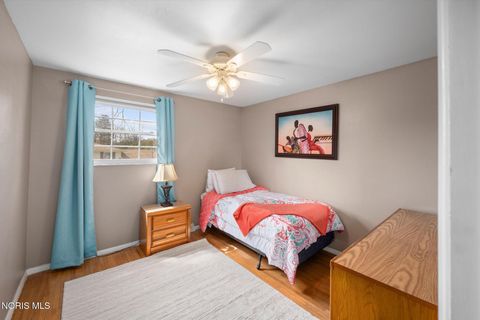 Tiny photo for 1913 Sunnylawn Drive, Toledo, OH 43614 (MLS # 10005915)