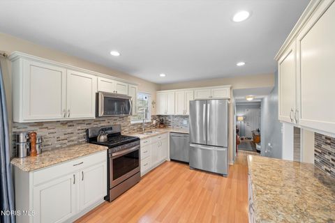 Tiny photo for 1913 Sunnylawn Drive, Toledo, OH 43614 (MLS # 10005915)