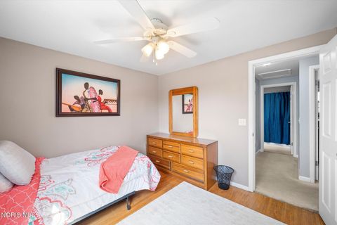 Tiny photo for 1913 Sunnylawn Drive, Toledo, OH 43614 (MLS # 10005915)