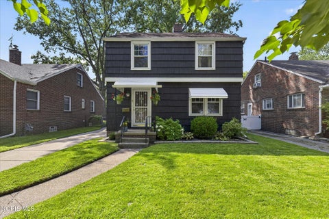 Photo of 4229 Grantley Road, Toledo, OH 43613 (MLS # 10012803)