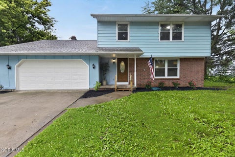Photo of 26696 Thompson Road, Perrysburg, OH 43551 (MLS # 10010170)