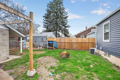 Tiny photo for 4443 Fairview Drive, Toledo, OH 43612 (MLS # 10006342)