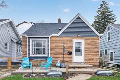 Tiny photo for 4443 Fairview Drive, Toledo, OH 43612 (MLS # 10006342)