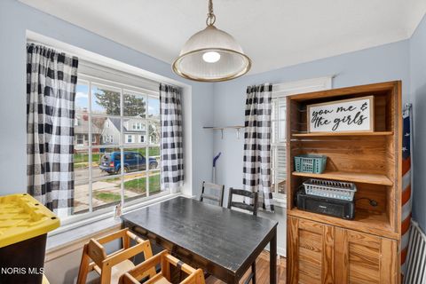 Tiny photo for 4443 Fairview Drive, Toledo, OH 43612 (MLS # 10006342)